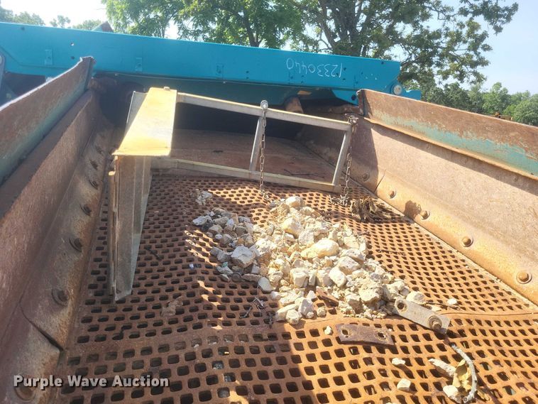 image for item DW7073 2017 Powerscreen Warrior 1800 screening plant