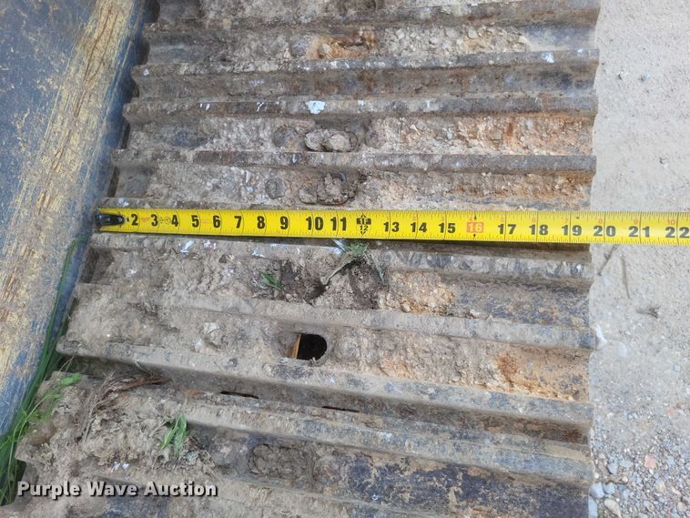 image for item DW7073 2017 Powerscreen Warrior 1800 screening plant