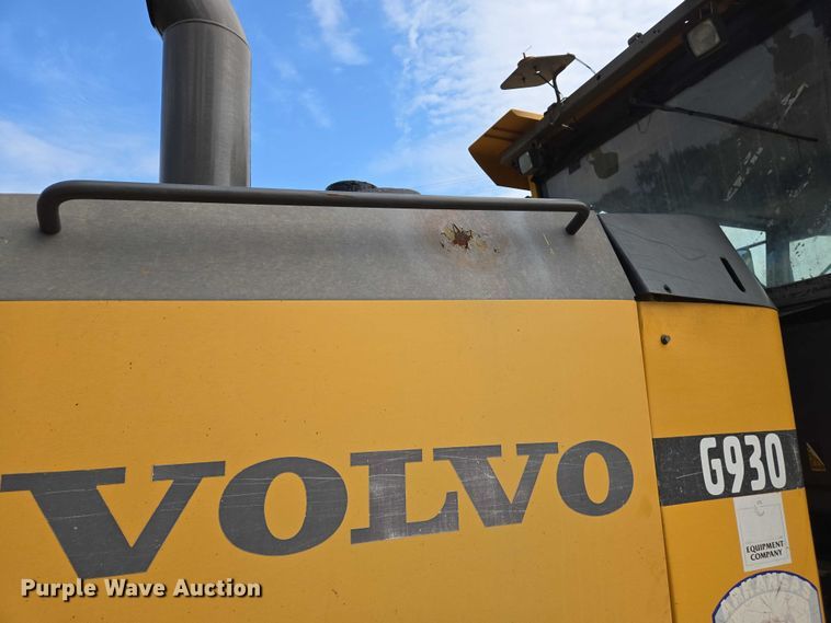 image for item DW7074 2008 Volvo  G930 motor grader