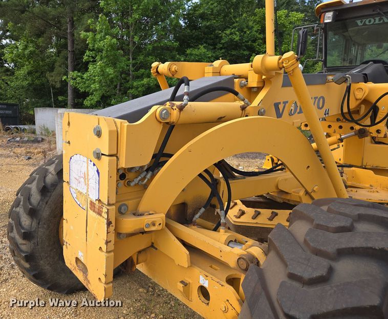 image for item DW7074 2008 Volvo  G930 motor grader