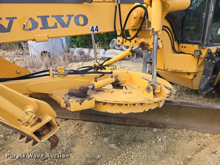 image for item DW7074 2008 Volvo  G930 motor grader