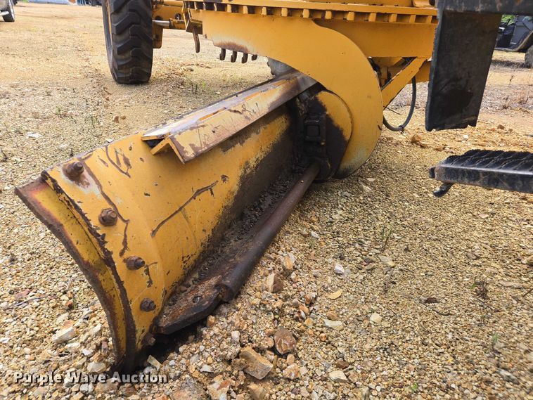 image for item DW7074 2008 Volvo  G930 motor grader