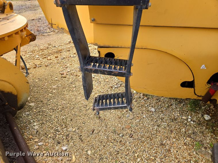 image for item DW7074 2008 Volvo  G930 motor grader