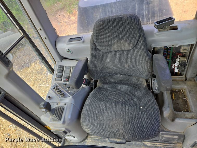 image for item DW7074 2008 Volvo  G930 motor grader