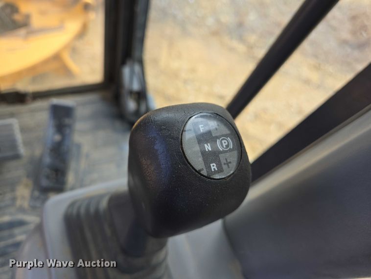 image for item DW7074 2008 Volvo  G930 motor grader