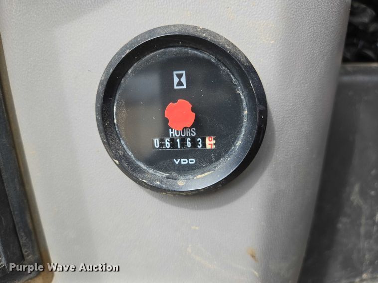 image for item DW7074 2008 Volvo  G930 motor grader