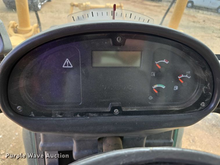 image for item DW7074 2008 Volvo  G930 motor grader