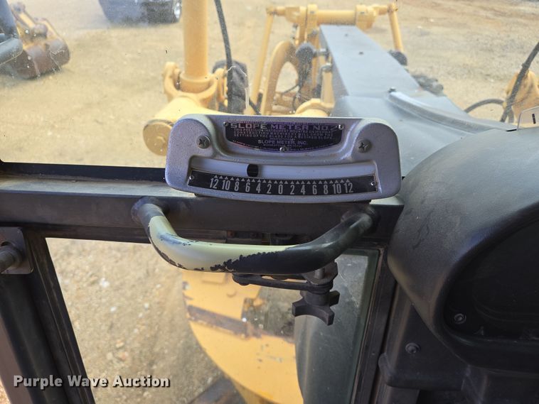 image for item DW7074 2008 Volvo  G930 motor grader