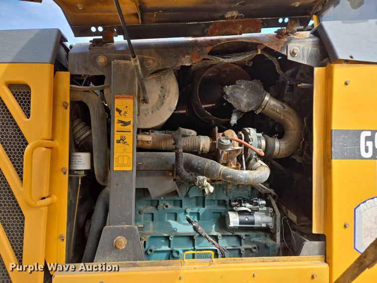 image for item DW7074 2008 Volvo  G930 motor grader