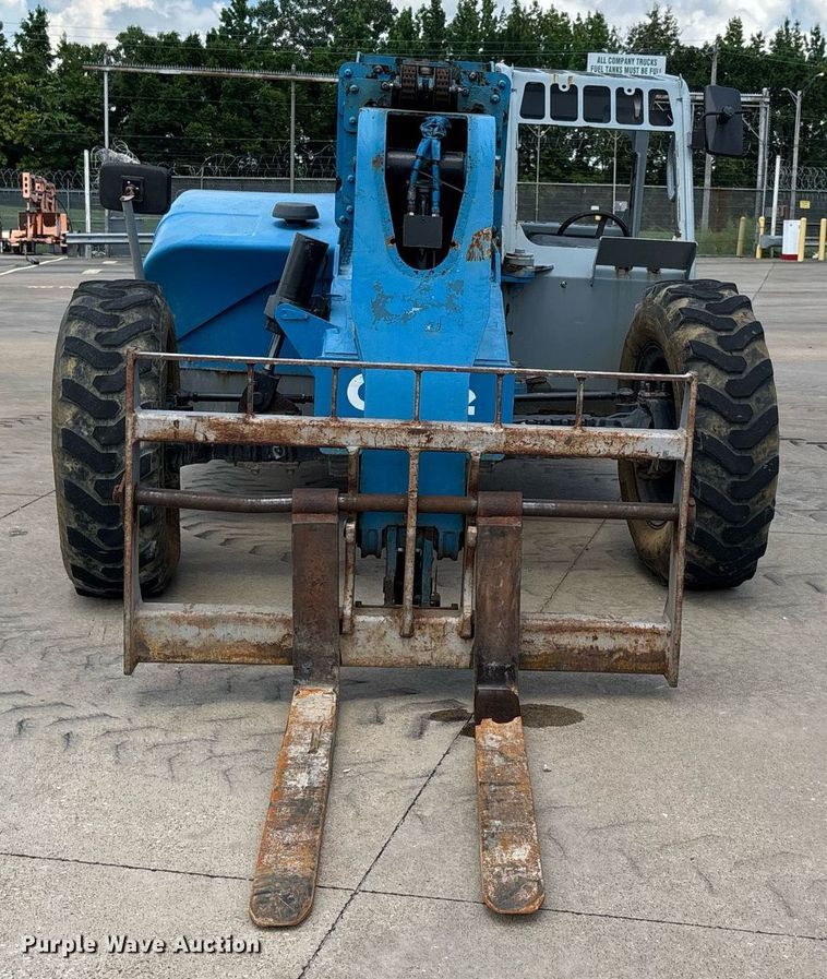 image for item DW7101 2014 Genie GTH-844 telehandler