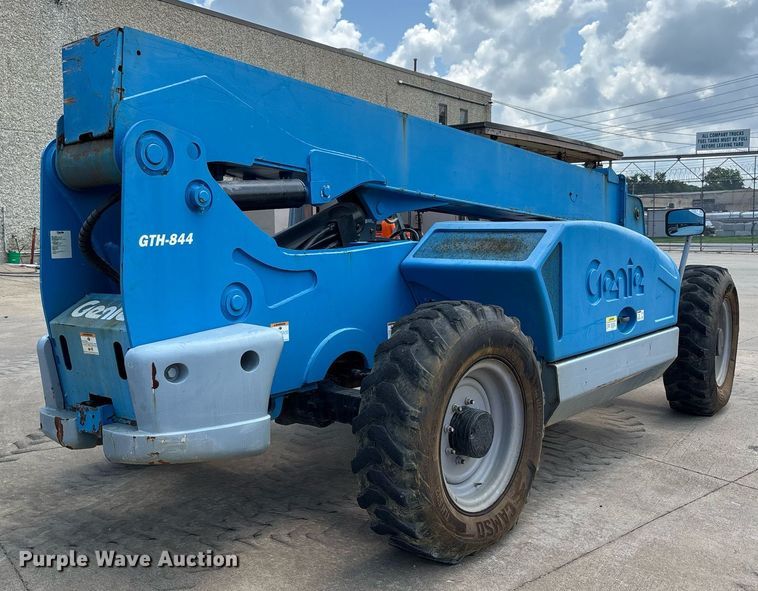 image for item DW7101 2014 Genie GTH-844 telehandler