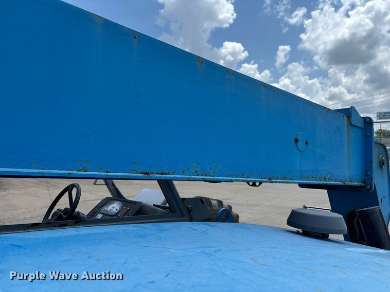 image for item DW7101 2014 Genie GTH-844 telehandler