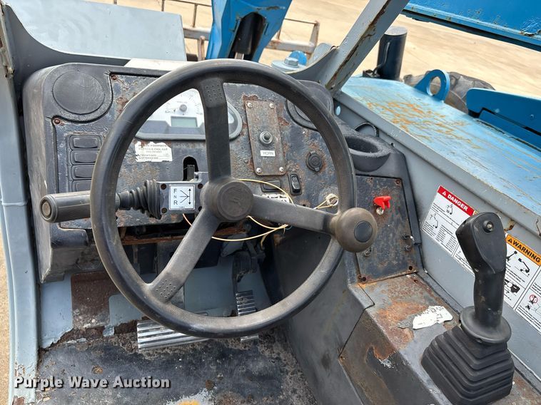 image for item DW7101 2014 Genie GTH-844 telehandler