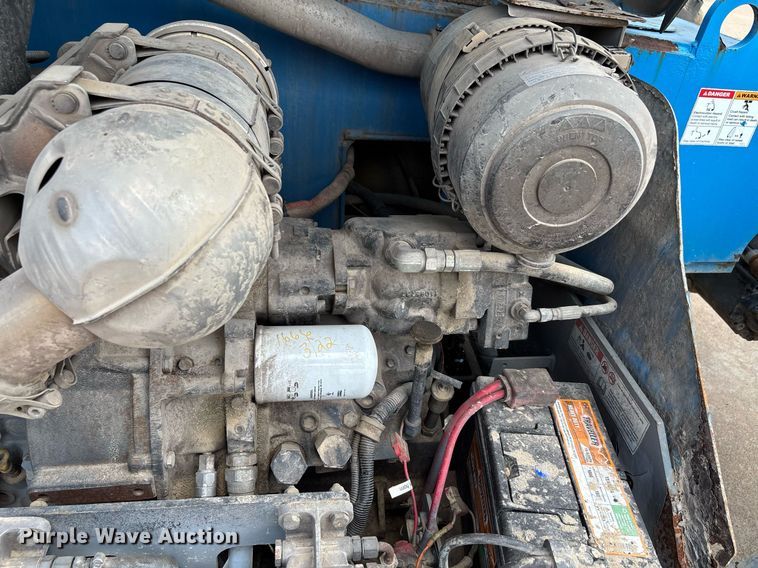 image for item DW7101 2014 Genie GTH-844 telehandler