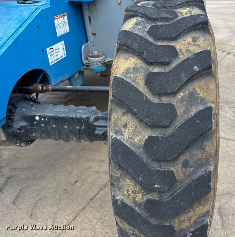 image for item DW7101 2014 Genie GTH-844 telehandler