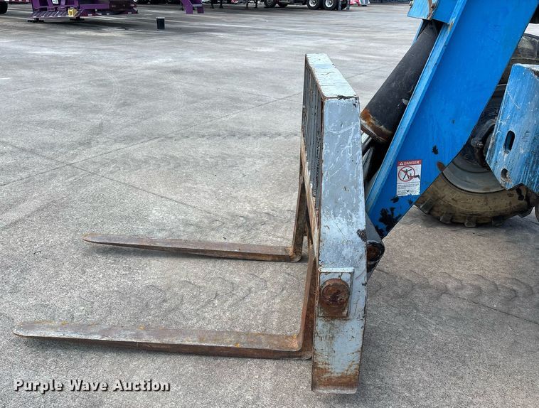 image for item DW7102 2007 Genie GTH-636 telehandler