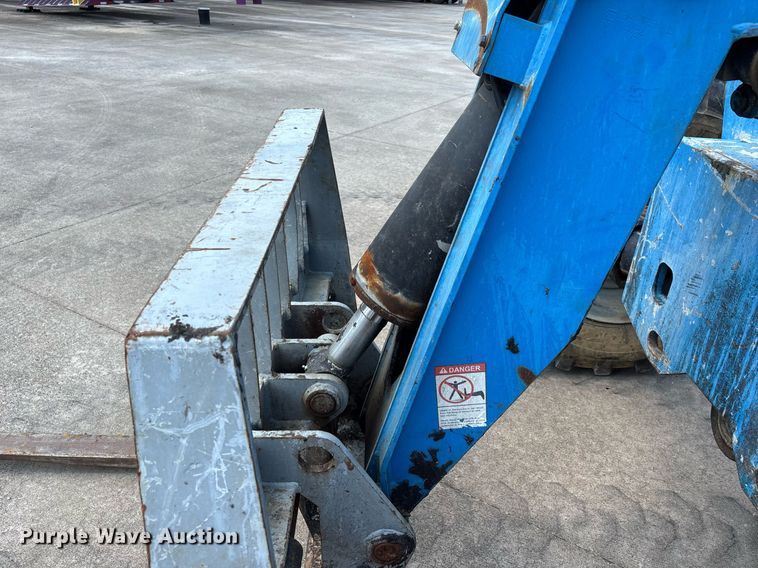 image for item DW7102 2007 Genie GTH-636 telehandler