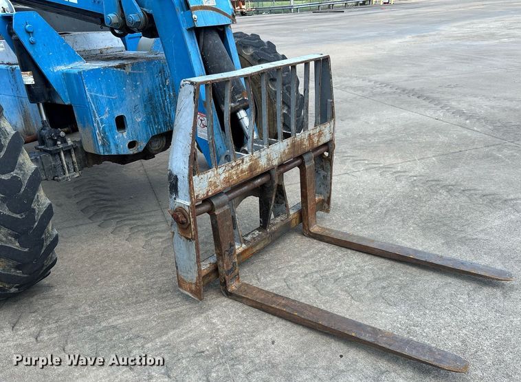 image for item DW7102 2007 Genie GTH-636 telehandler
