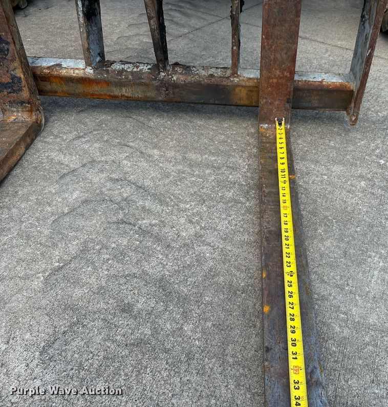 image for item DW7102 2007 Genie GTH-636 telehandler