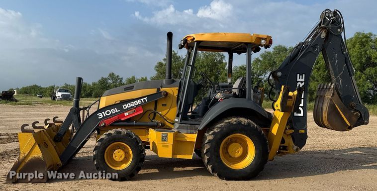 image for item DX5518 2019 John Deere 310SL backhoe