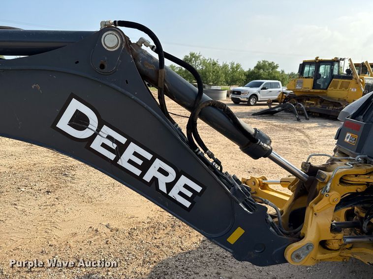 image for item DX5518 2019 John Deere 310SL backhoe