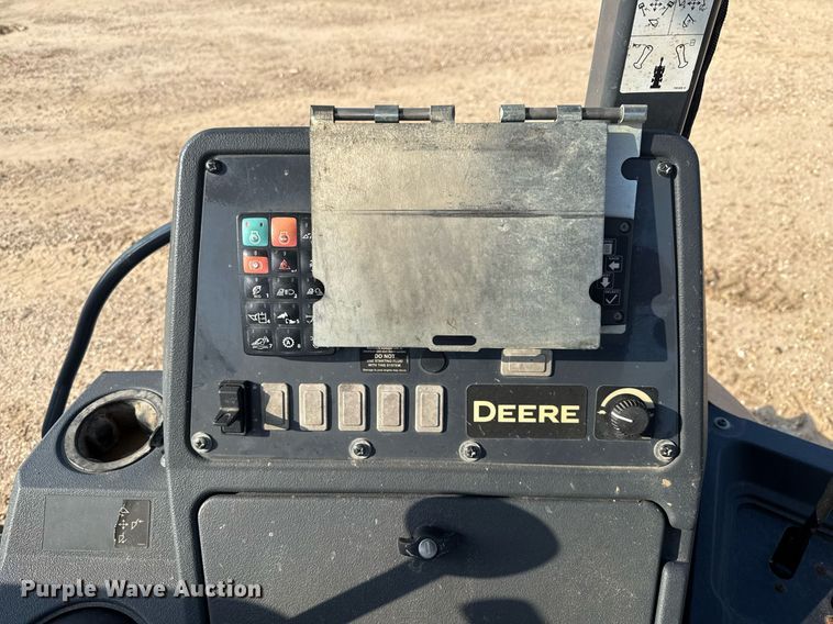 image for item DX5518 2019 John Deere 310SL backhoe