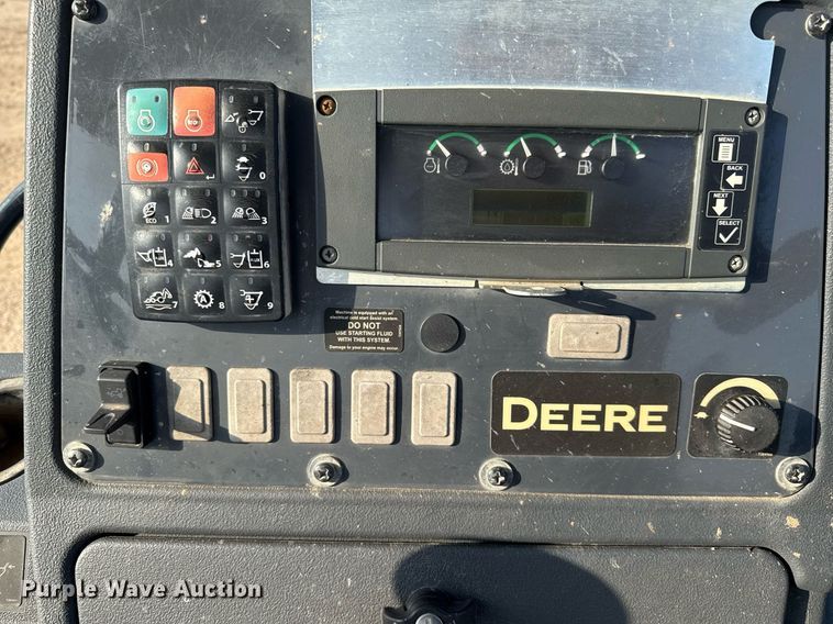 image for item DX5518 2019 John Deere 310SL backhoe