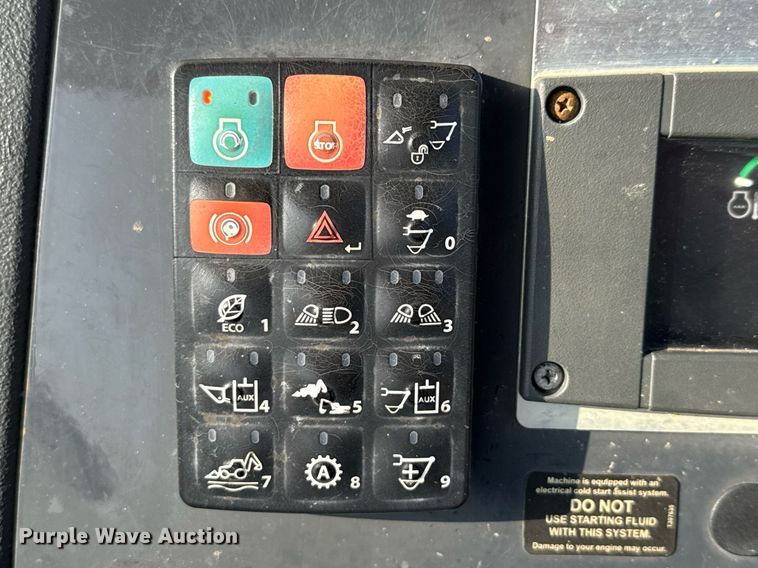 image for item DX5518 2019 John Deere 310SL backhoe