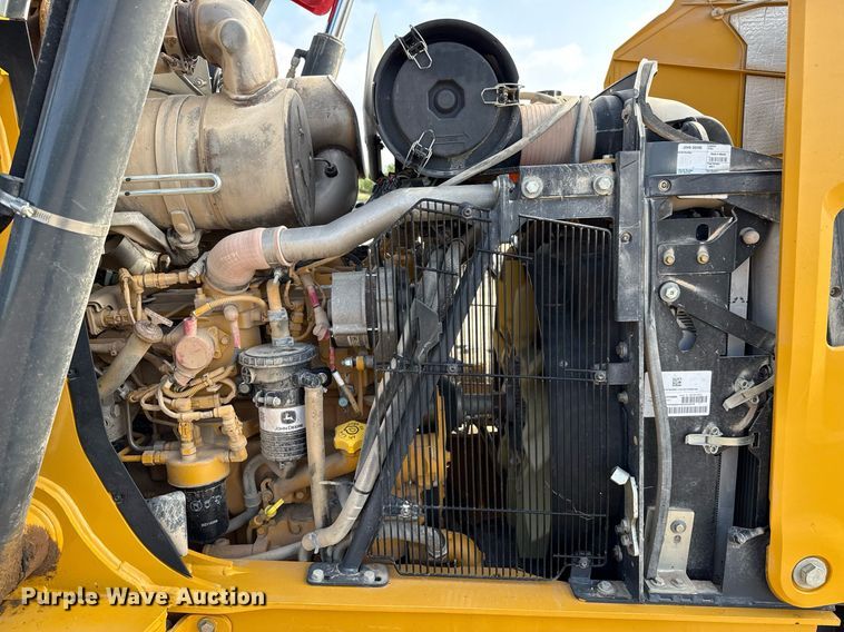 image for item DX5518 2019 John Deere 310SL backhoe