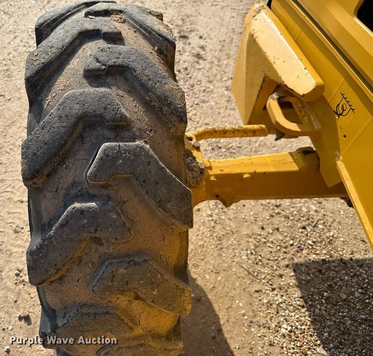 image for item DX5518 2019 John Deere 310SL backhoe