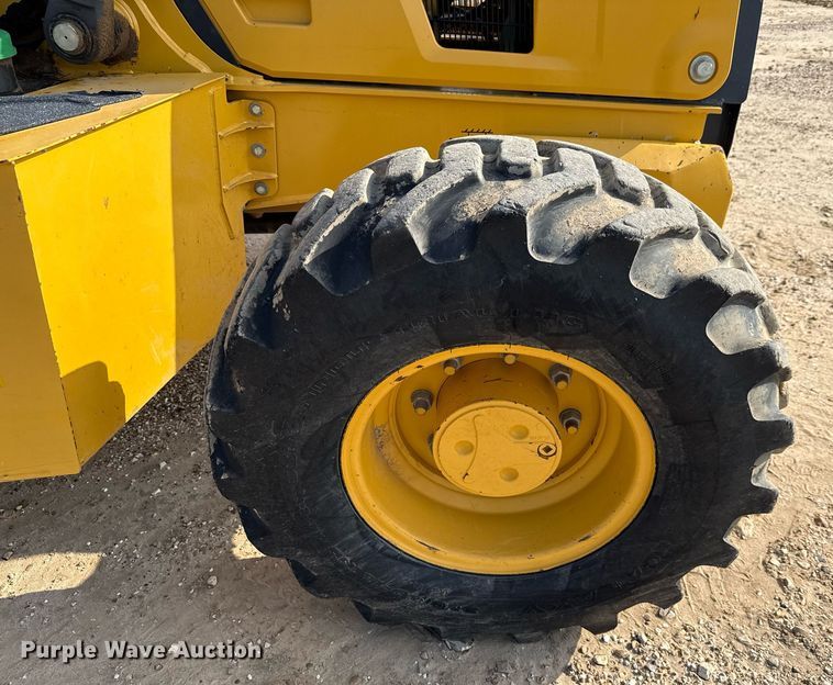 image for item DX5518 2019 John Deere 310SL backhoe