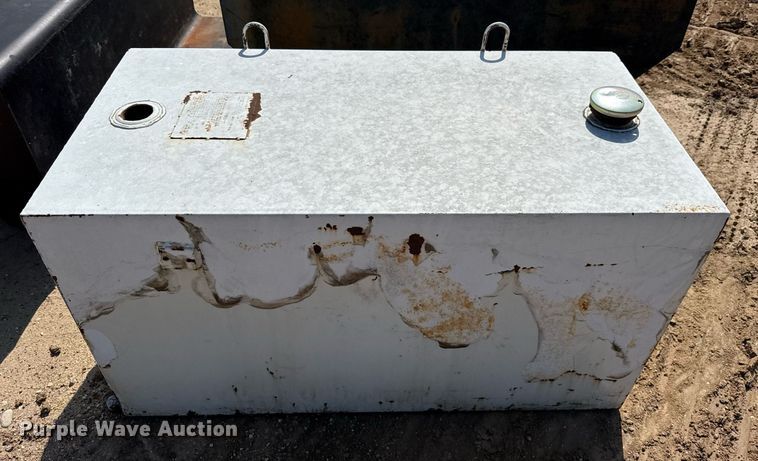 image for item DX5524 (6) auxiliary fuel tanks