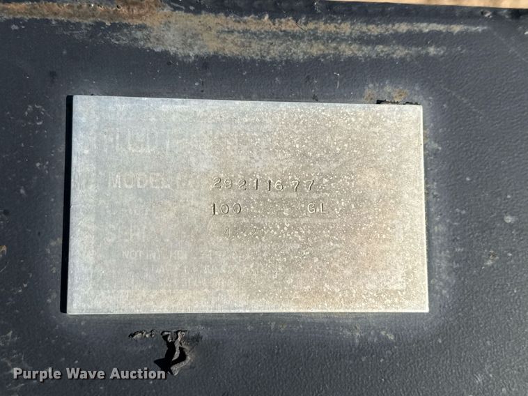 image for item DX5524 (6) auxiliary fuel tanks