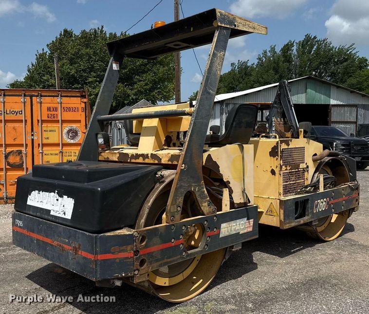 image for item DX5573 Hypac C766C double drum vibratory roller