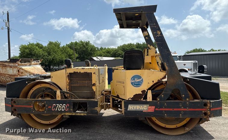 image for item DX5573 Hypac C766C double drum vibratory roller