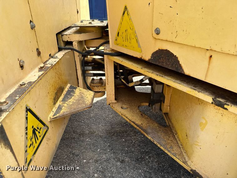 image for item DX5573 Hypac C766C double drum vibratory roller