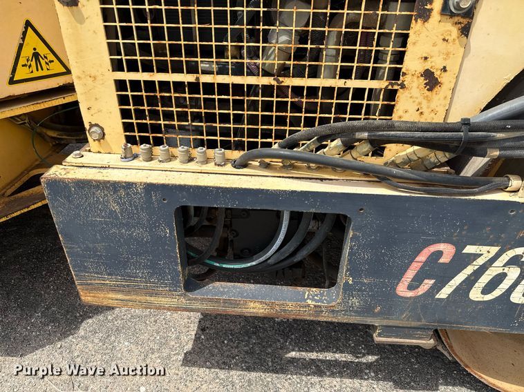 image for item DX5573 Hypac C766C double drum vibratory roller