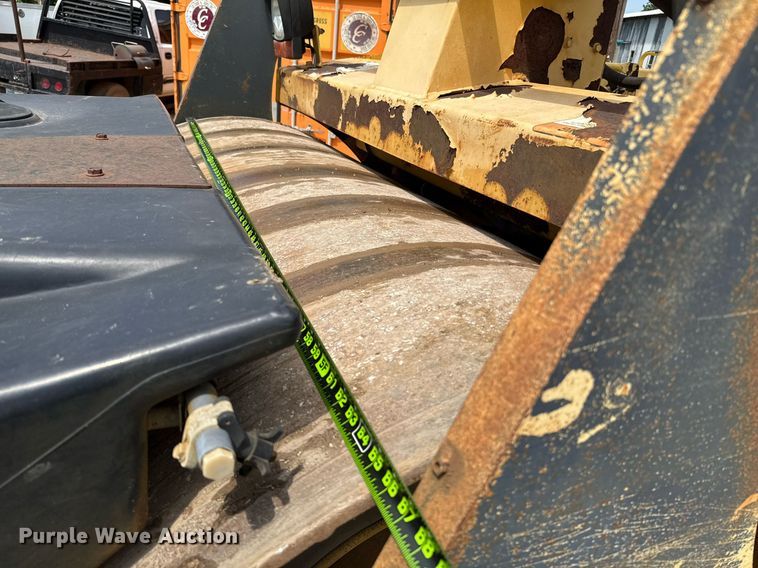 image for item DX5573 Hypac C766C double drum vibratory roller