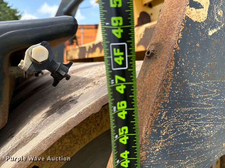 image for item DX5573 Hypac C766C double drum vibratory roller