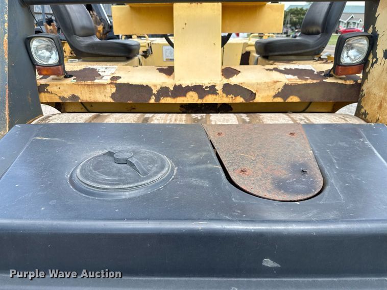 image for item DX5573 Hypac C766C double drum vibratory roller