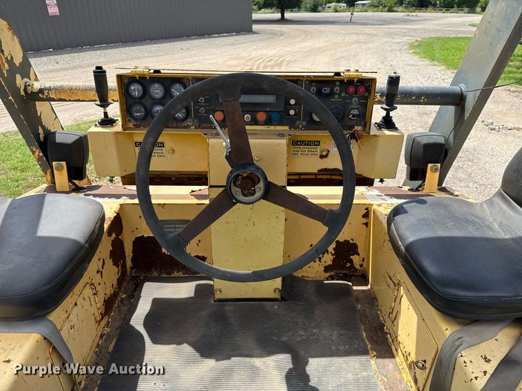 image for item DX5573 Hypac C766C double drum vibratory roller