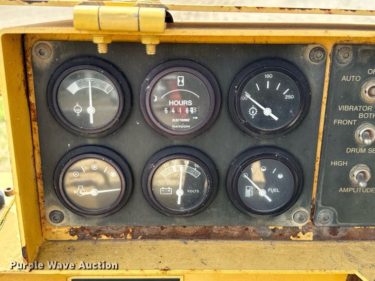 image for item DX5573 Hypac C766C double drum vibratory roller