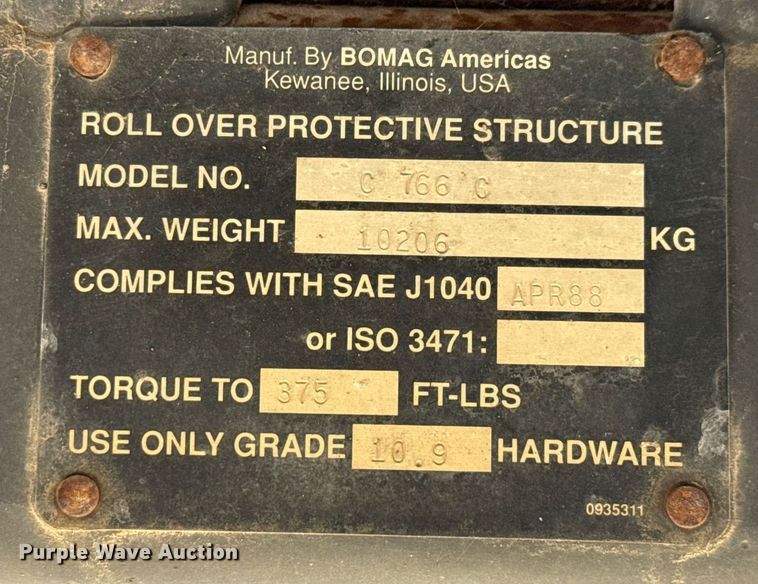 image for item DX5573 Hypac C766C double drum vibratory roller