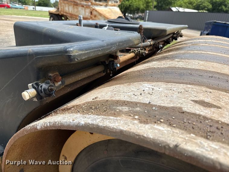 image for item DX5573 Hypac C766C double drum vibratory roller