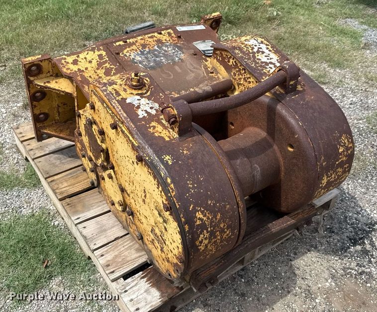 image for item DX5574 Allied W5B winch