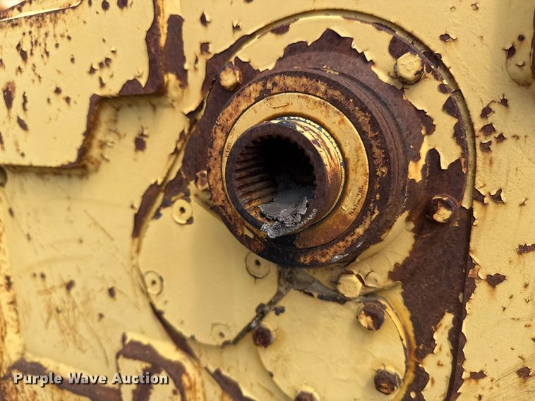 image for item DX5574 Allied W5B winch