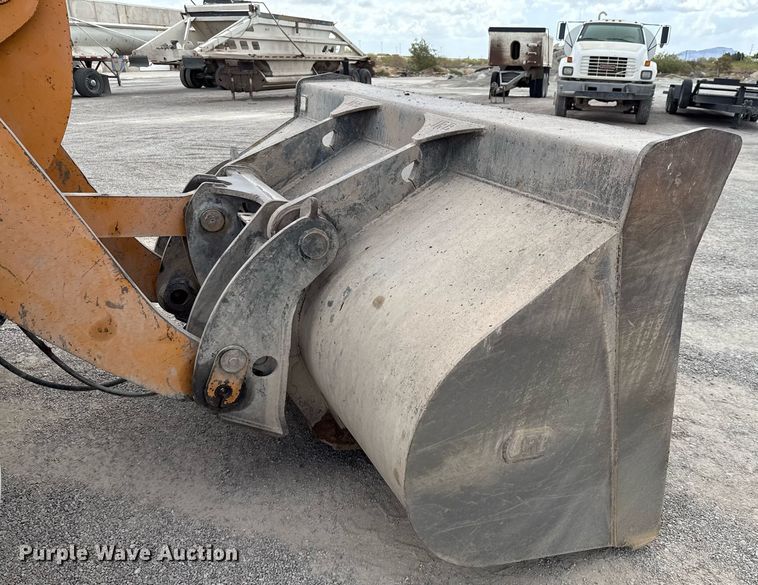 image for item DX5586 2011 Case 621E wheel loader