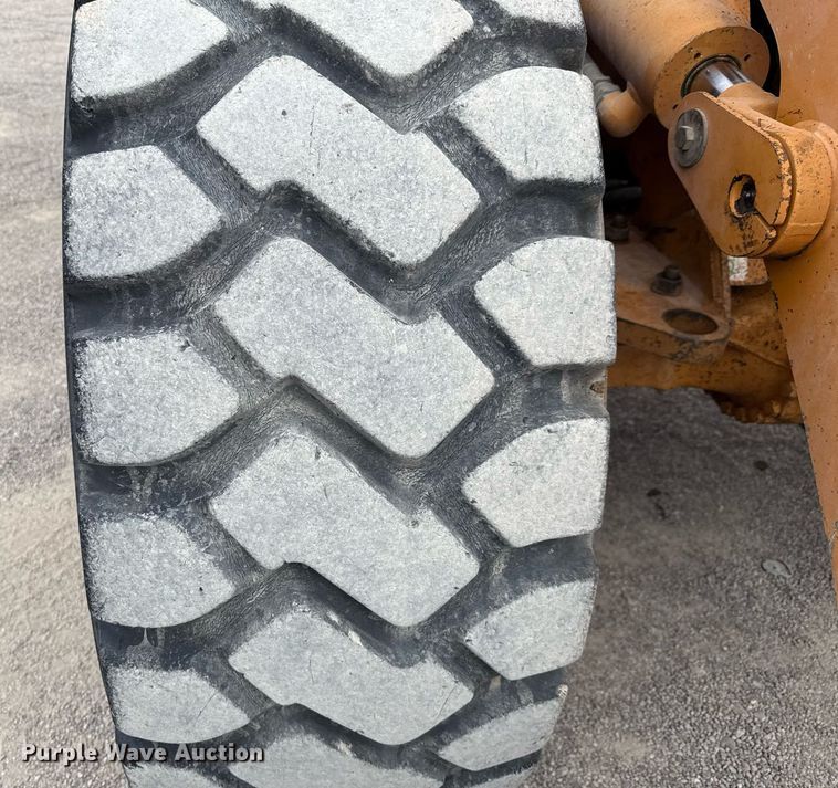 image for item DX5586 2011 Case 621E wheel loader