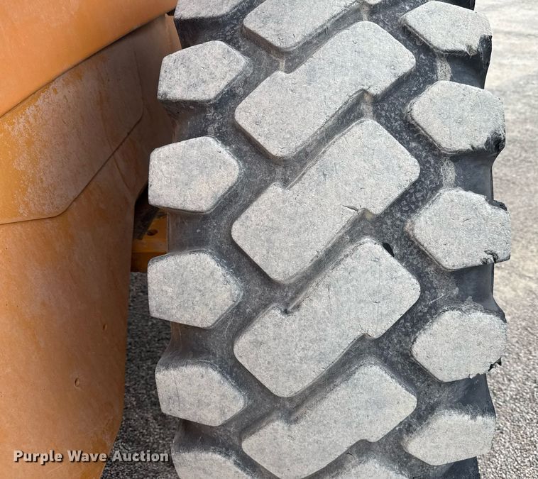 image for item DX5586 2011 Case 621E wheel loader