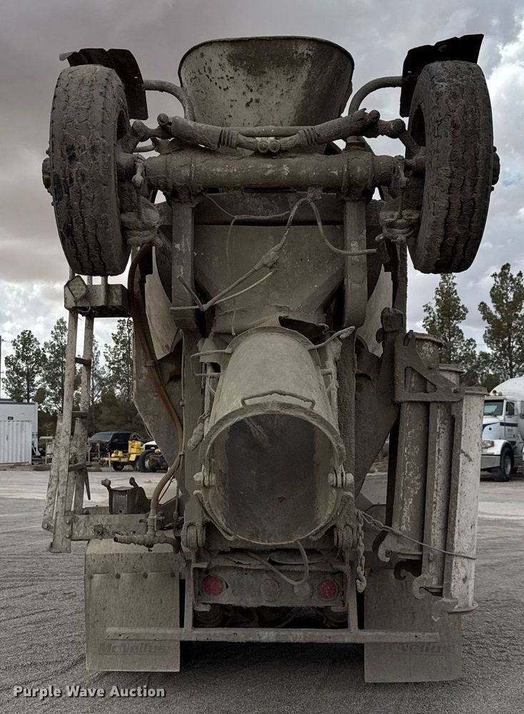 image for item DX5587 1998 Peterbilt 357 ready mix truck